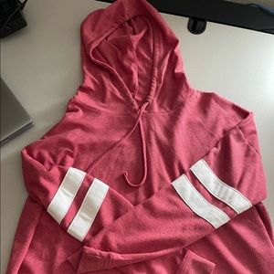 Half crop shirt with hood